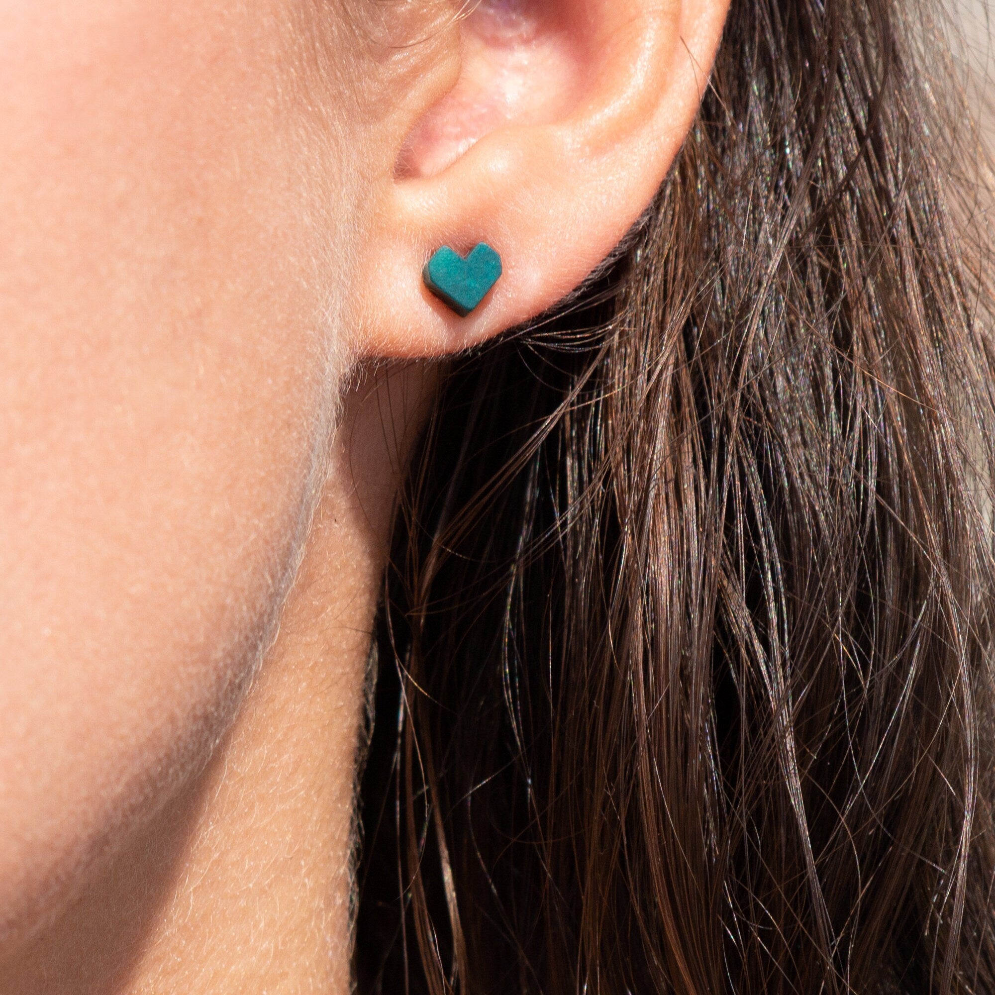 Boucles D'oreilles Pendantes Cœur En Pierre Turquoise Imitation - Bleu Clair - Fabrication Française