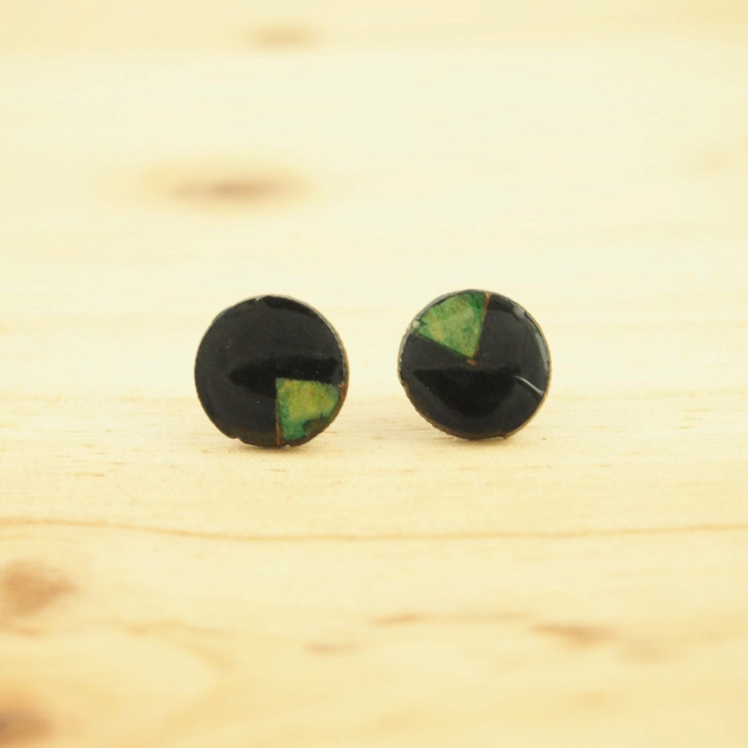 Boucles d'oreilles Rondes Noires Calebasse séchée Végan Puces | Micro Cari Rond 12mm