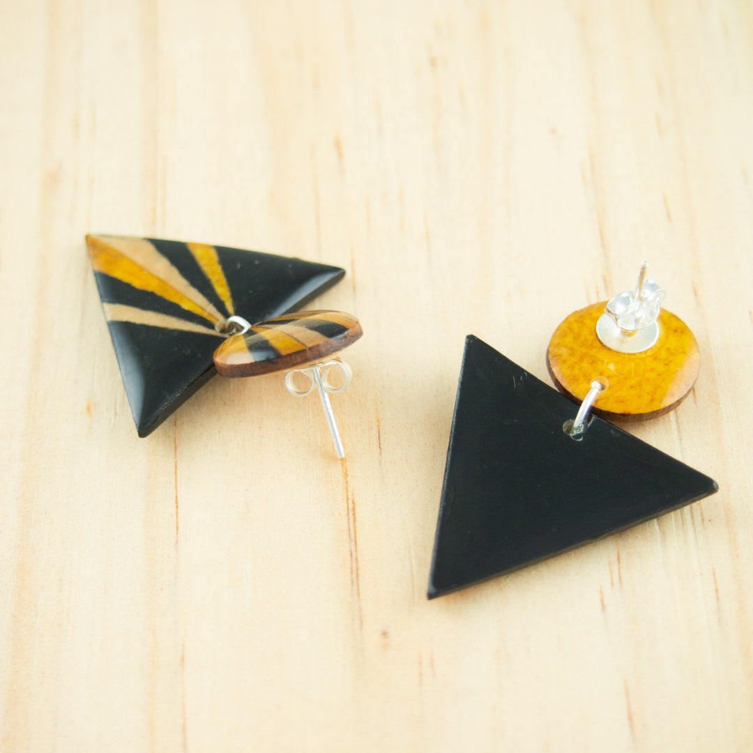 Boucles d'oreilles Géométriques en Calebasse Séchée Argent Triangles | Cari Duo Pav