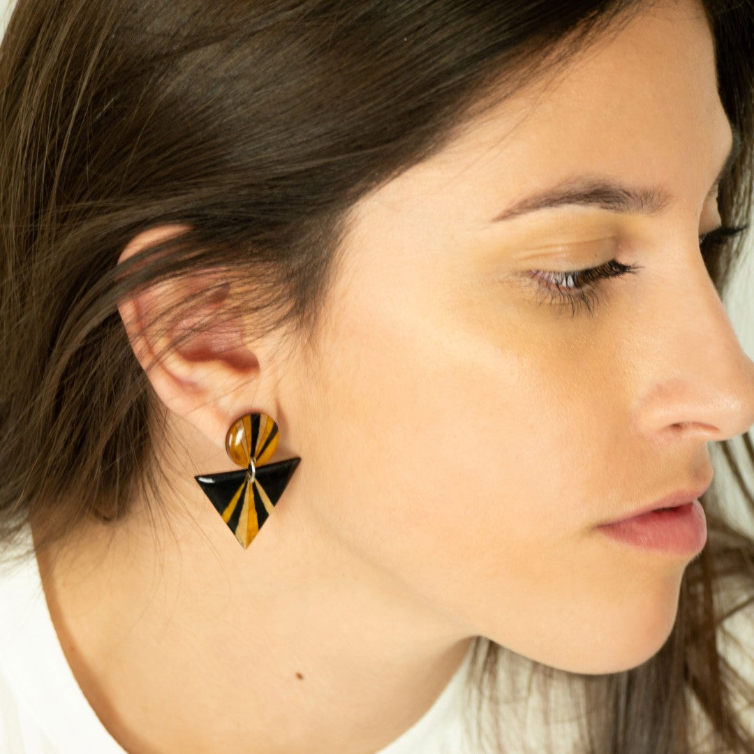 Boucles d'oreilles Géométriques en Calebasse Séchée Argent Triangles | Cari Duo Pav