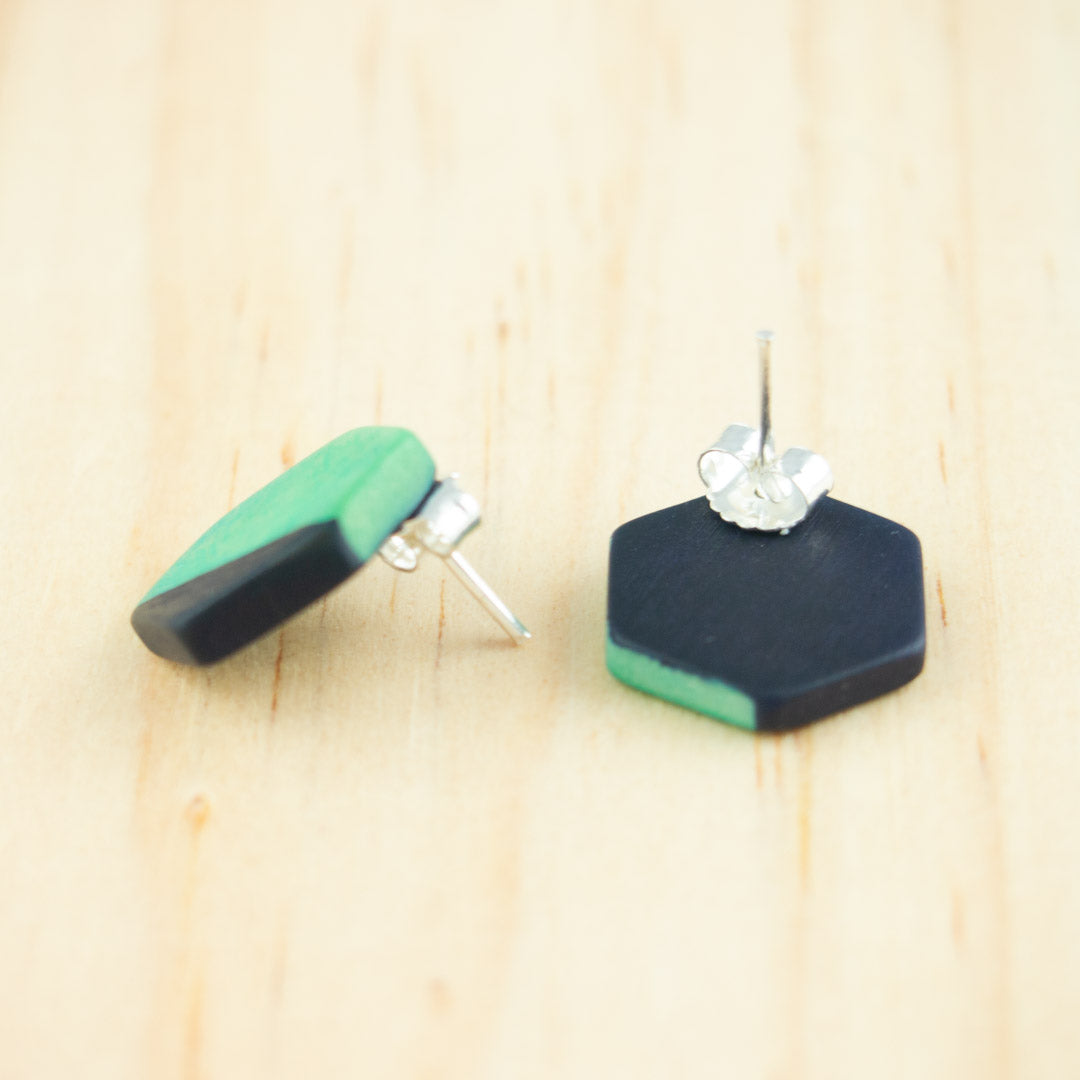Boucles d′oreilles Bicolores Hexagones faites main en Ivoire végétal et Argent 925 | Hexa-Bi