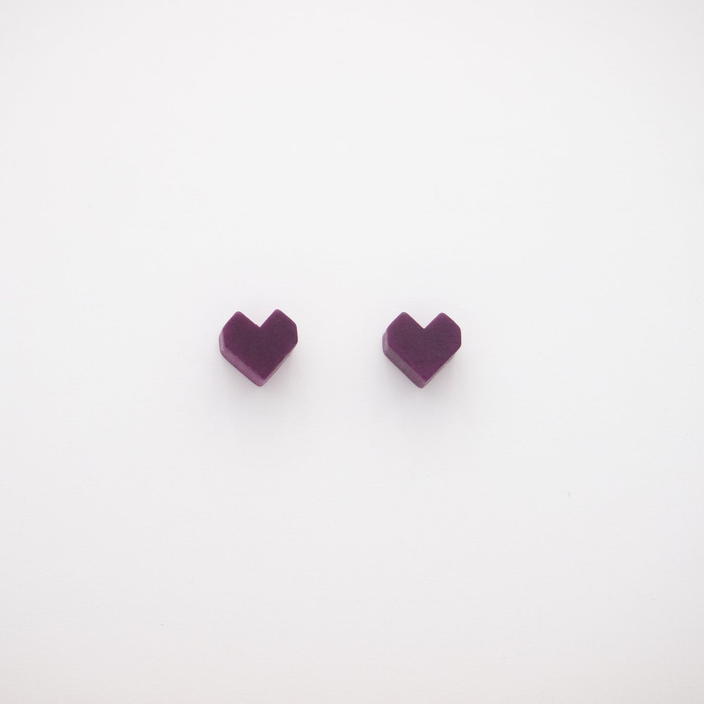 Boucles d'oreilles cœur en ivoire végétal clous cœur puces cœur