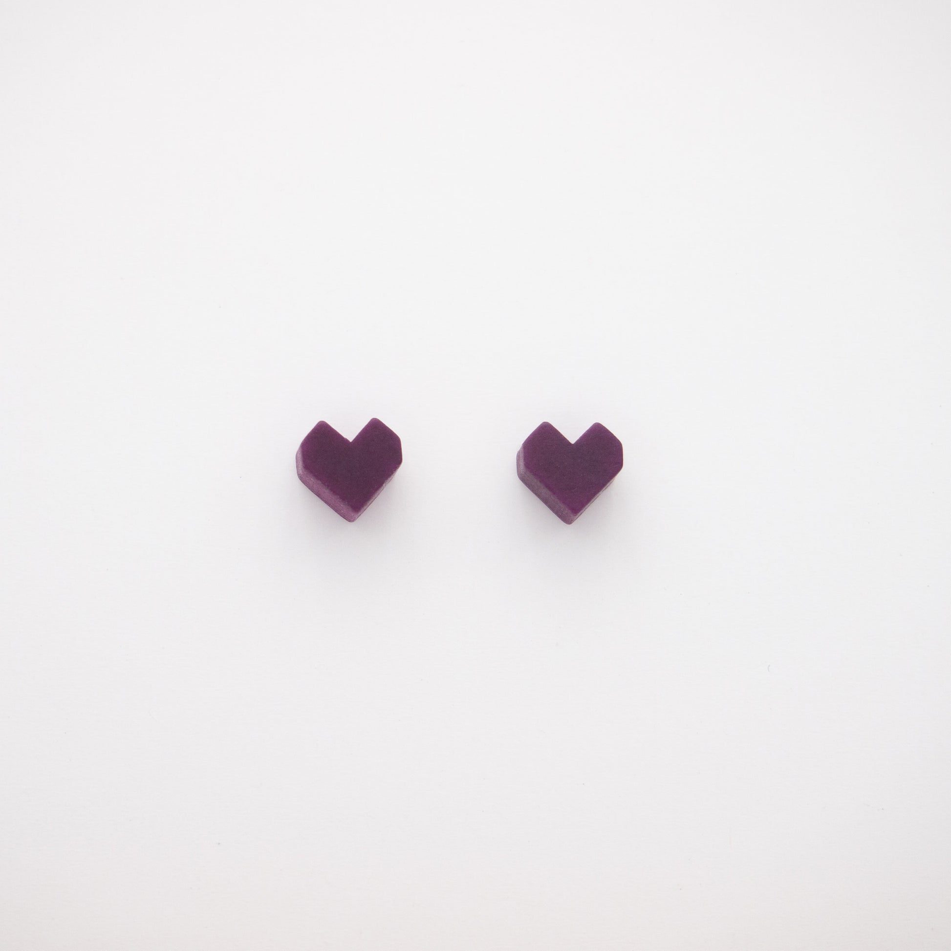 Boucles d'oreilles cœur en ivoire végétal clous cœur puces cœur