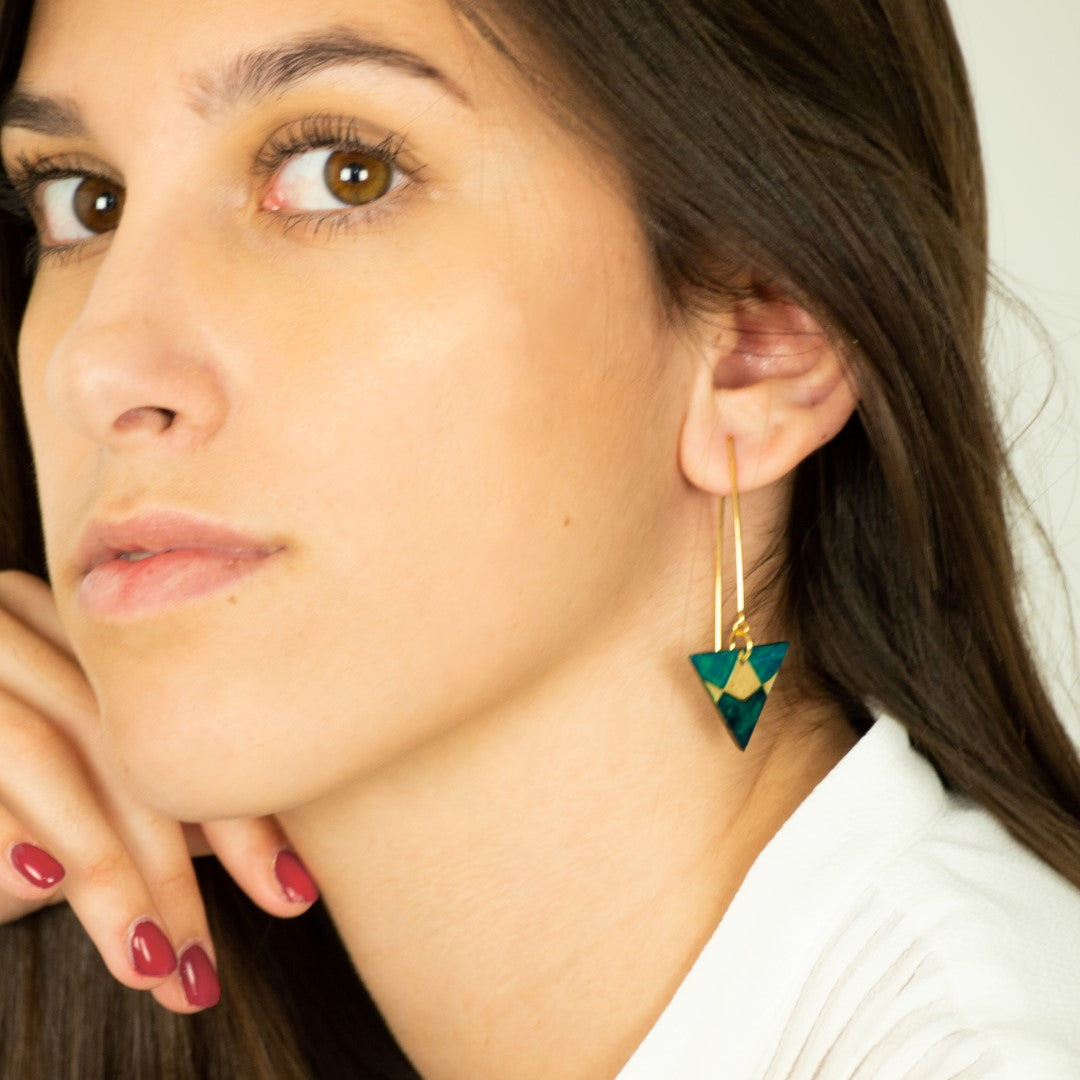 Boucles d'oreilles Créoles en Calebasse Séchée Triangles, Acier Doré, Argent ou Or fin 24k  | Cari Tri-Ref