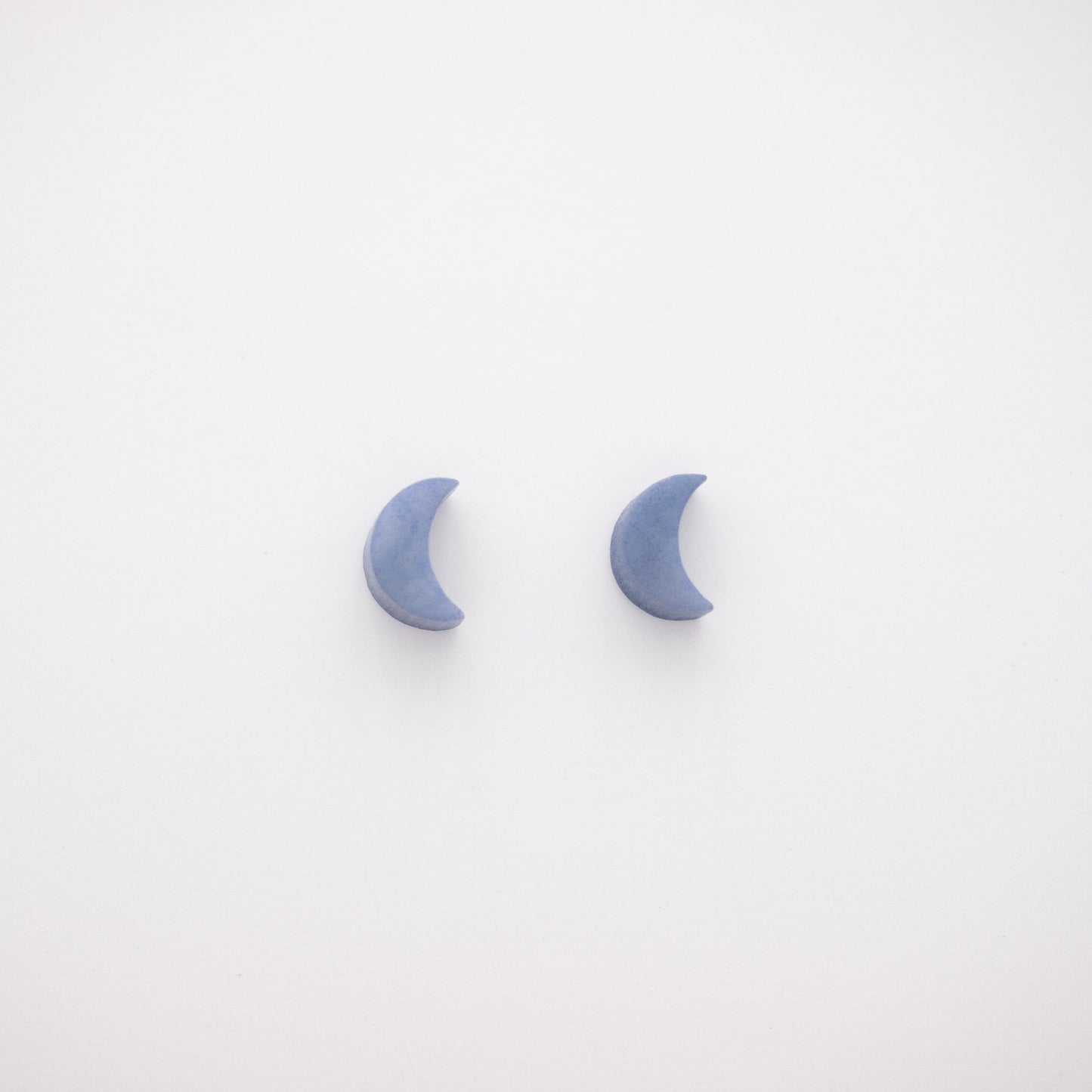 Puces lune bleues puces lune puces ivoire végétal boucles d'oreilles bleues boucle d'oreille lune cadeau éthique