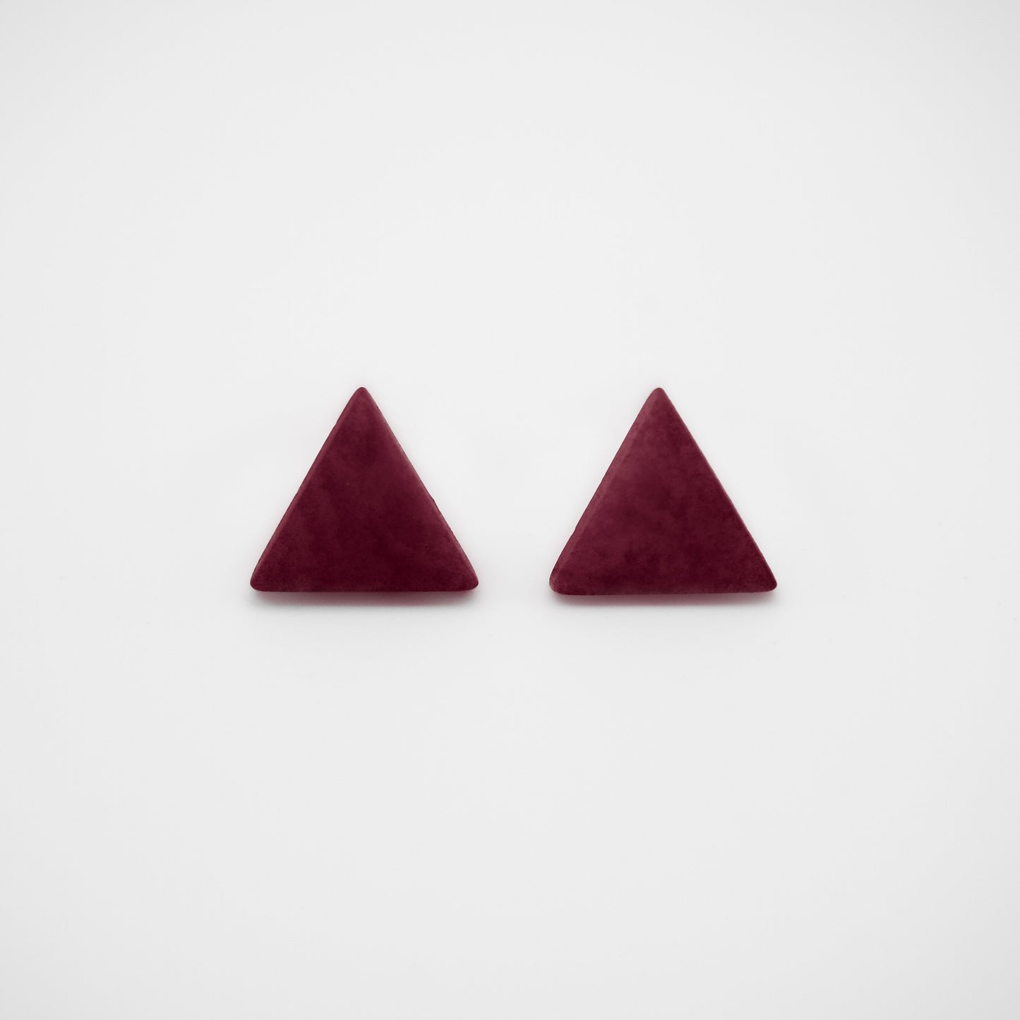 Puces triangles blanches puces triangles puces ivoire végétal boucles d'oreilles blanches boucle d'oreille géométrique cadeau éthique