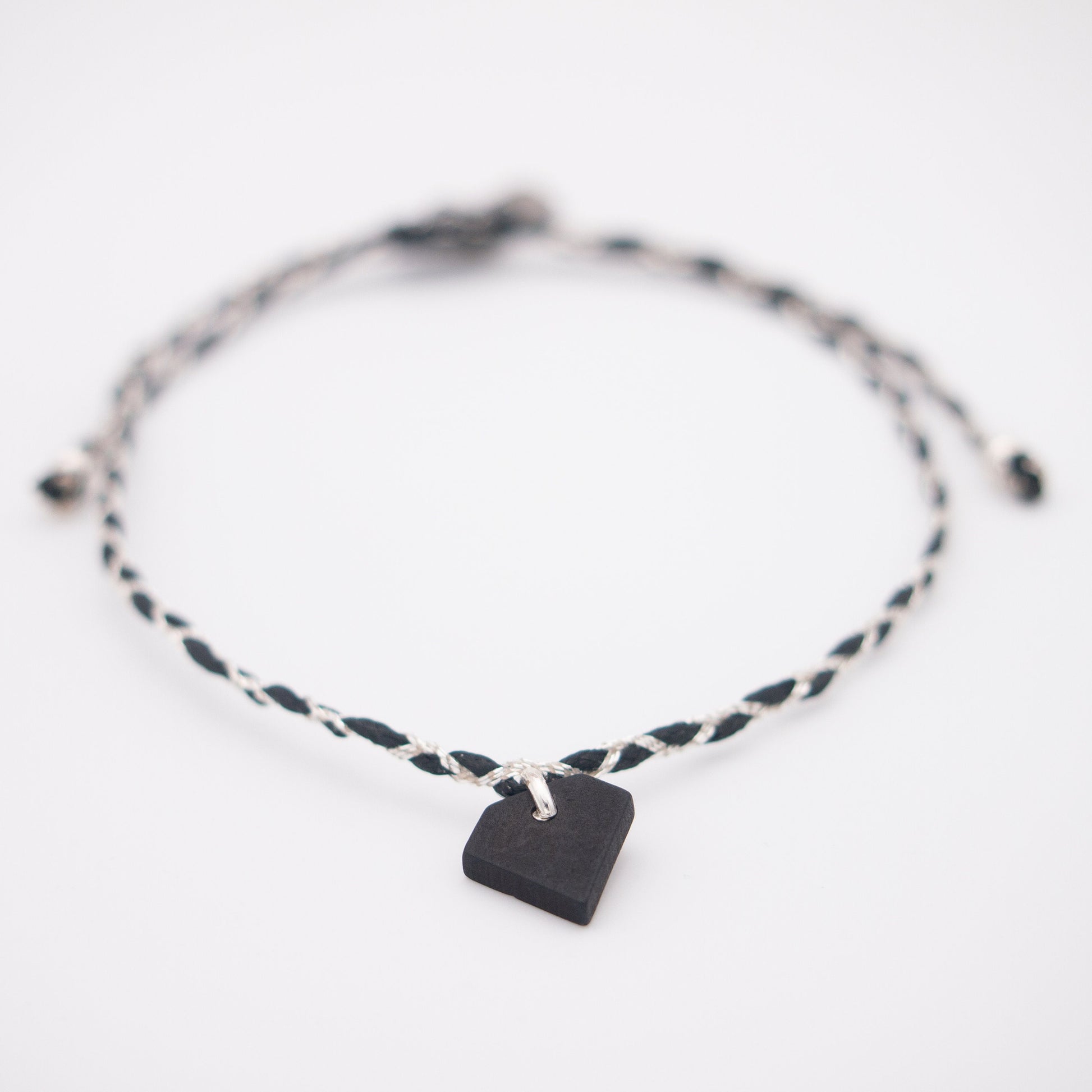 Bracelet cordon en forme de diamant en ivoire végétal réglable