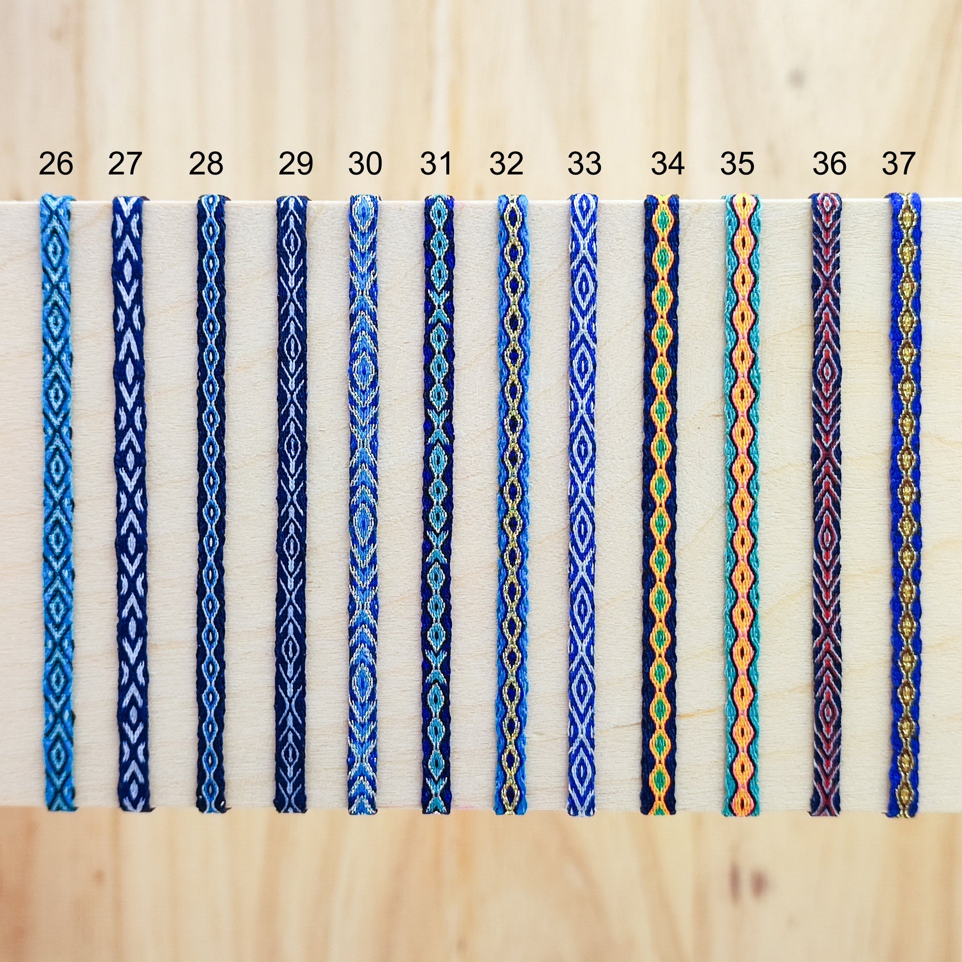 Bracelet Fin 40 Fils Bohème Ethnique Hippie Chic Femme Homme Tissé Main Waterproof, ajustable, REV, Amitié, Couple, Cadeau, Bleu