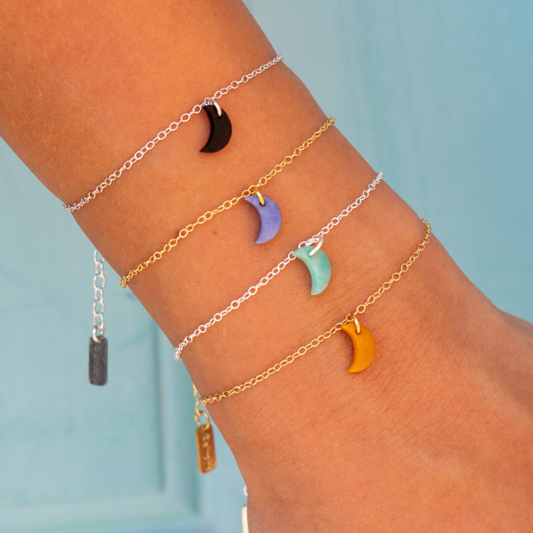 Bracelet Mini Charm Lune en Ivoire Végétal - Chaîne Fine Argent ou Doré