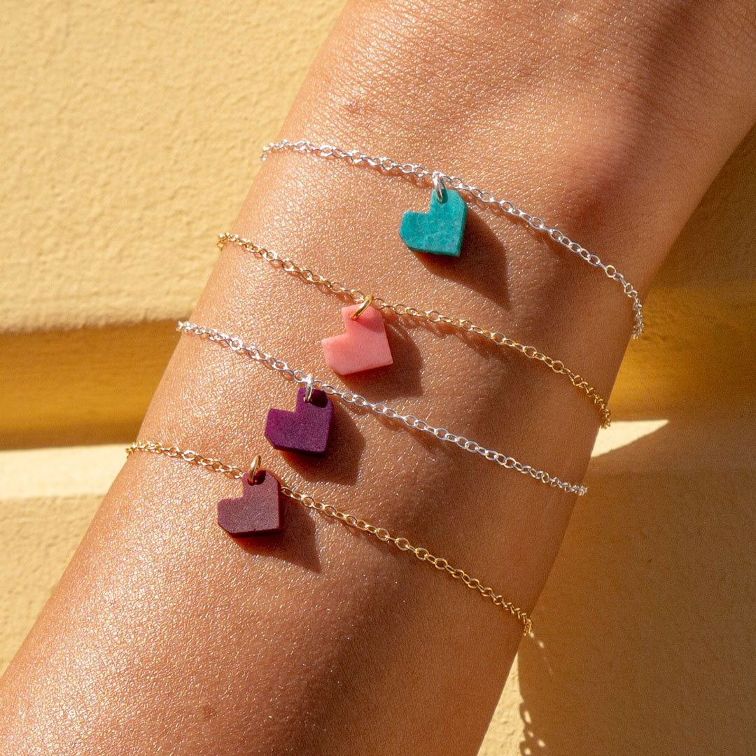 Bracelet Mini Charm Coeur en Ivoire Végétal - Chaîne Fine Argent ou Doré