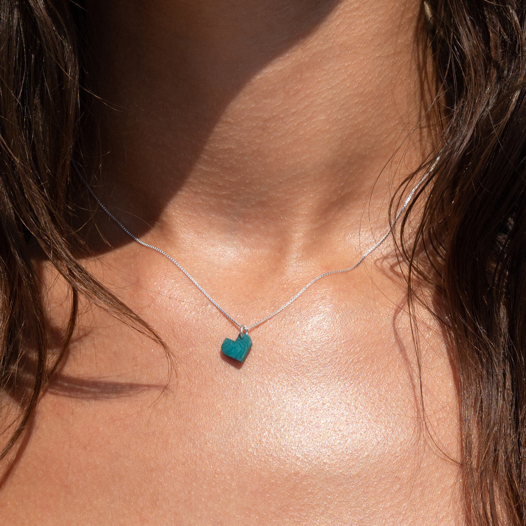 Collier Mini Charm Cœur en Ivoire Végétal – 6 finitions de chaîne au choix