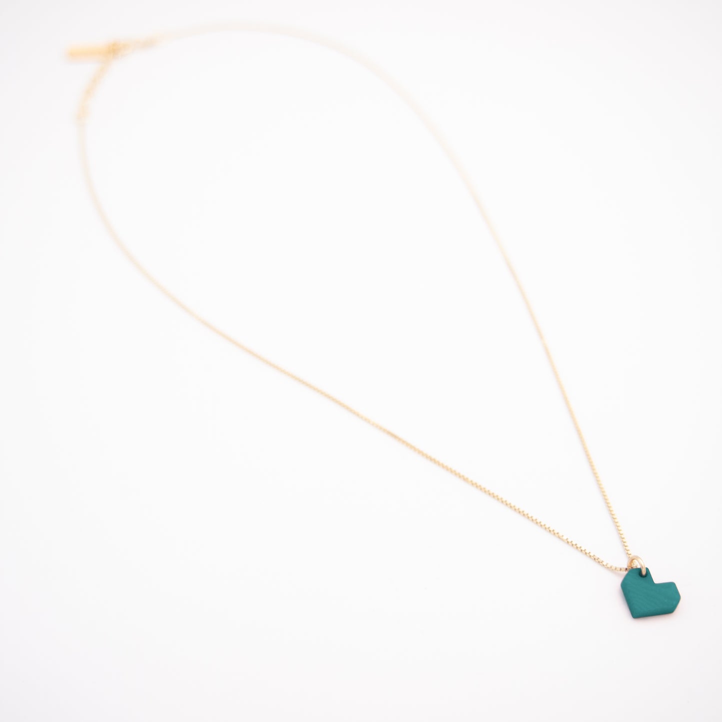 Collier Mini Charm Cœur en Ivoire Végétal – 6 finitions de chaîne au choix