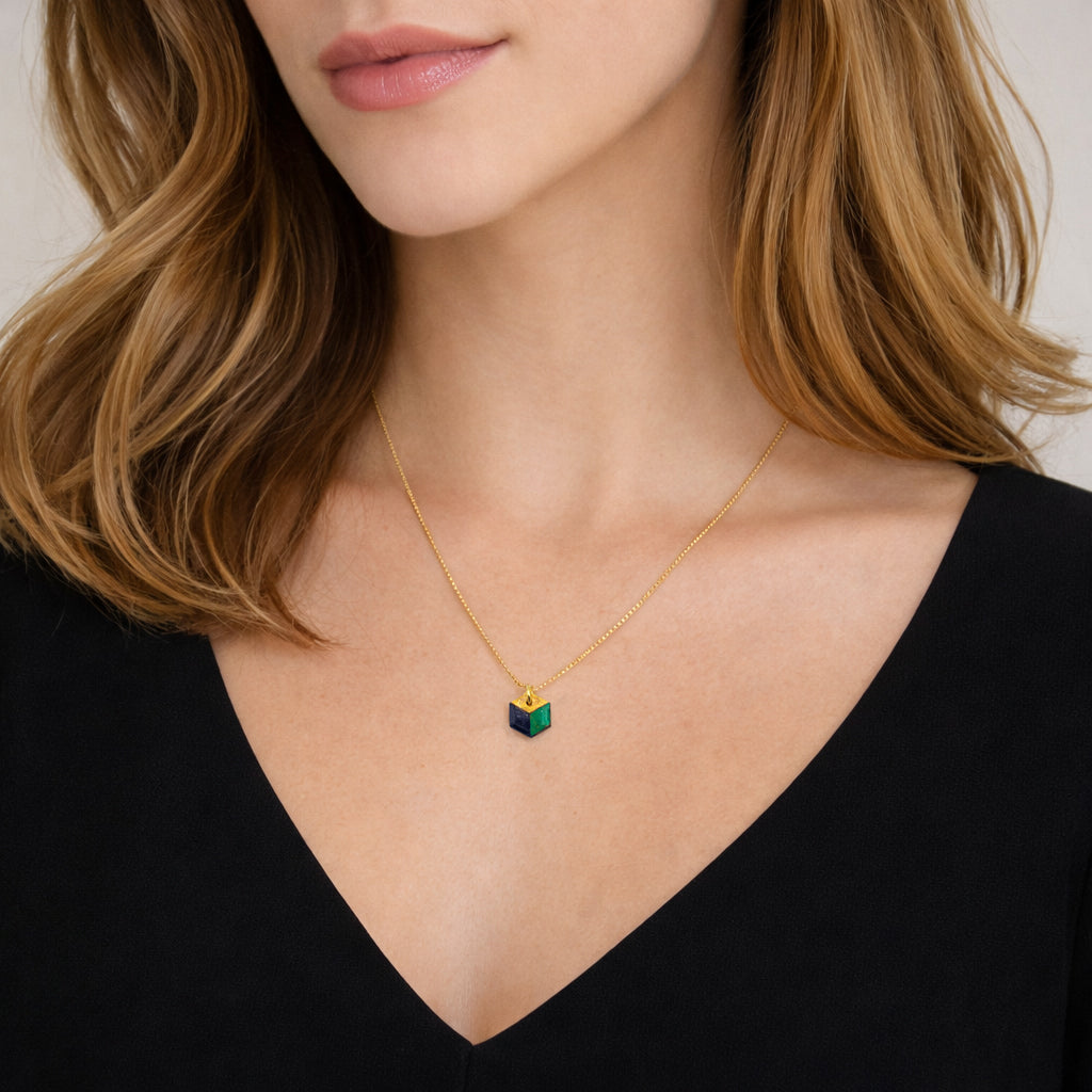 Collier hexagone en calebasse séchée peint main –  6 finitions de chaîne au choix | Cube