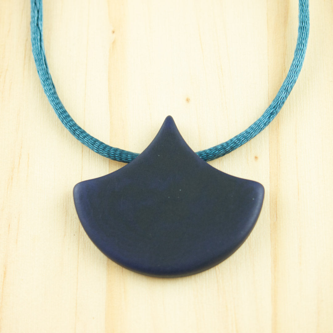 Collier Réglable en Ivoire Végétal Nature Foglia