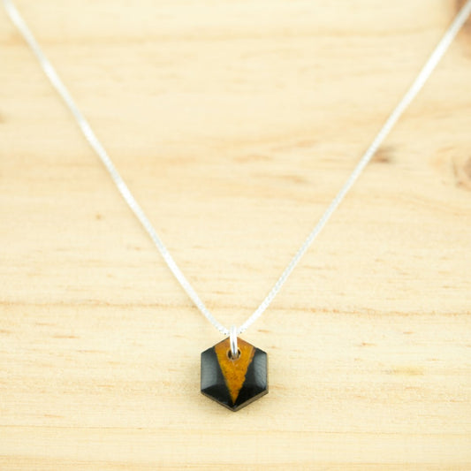 Collier hexagone en calebasse séchée peint main –  6 finitions de chaîne au choix | Hex