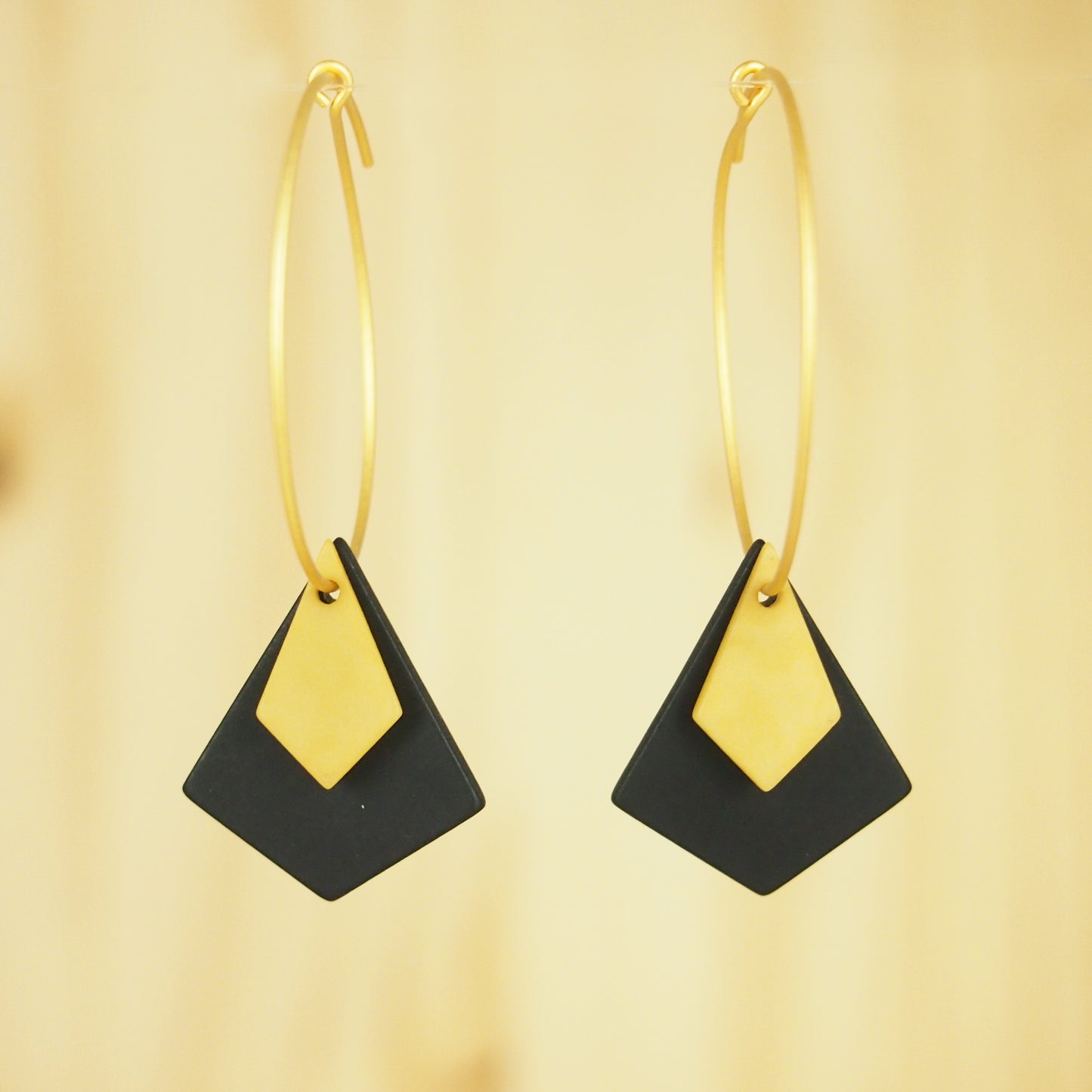 Boucles d'oreilles Créoles en Ivoire Végétal, Acier Doré, Argent ou Or fin 24k | Aro Los