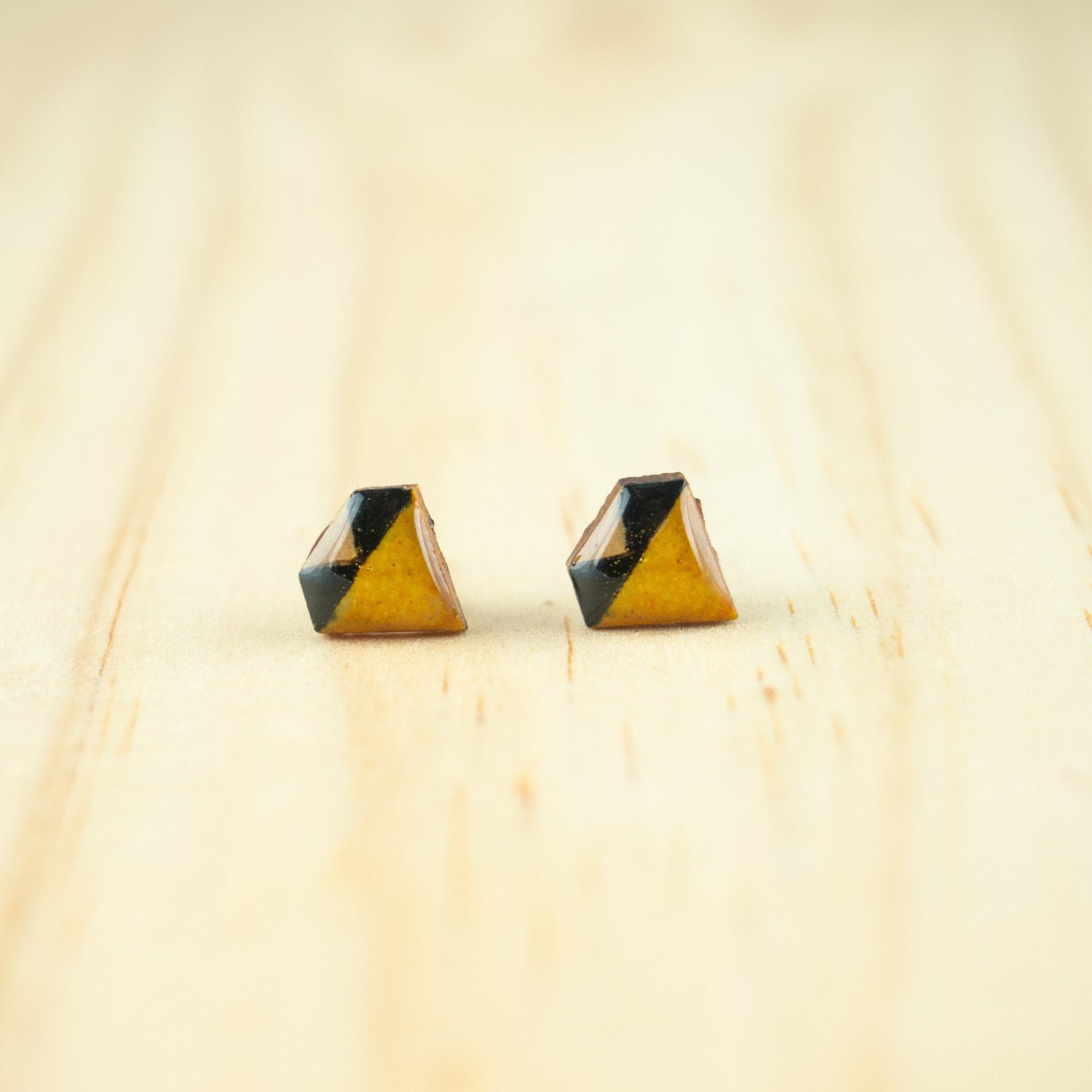 Puces d'oreilles diamant naturelles boucles d'oreilles moutarde boucles d'oreilles diamant boucles d'oreilles géométriques