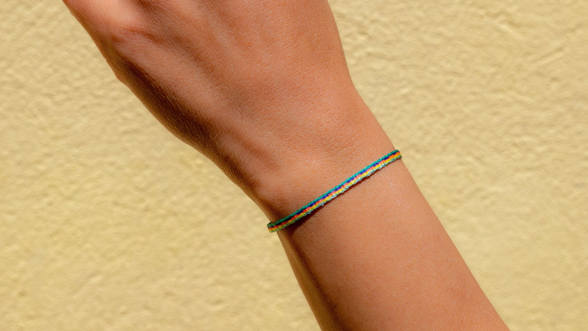 Bracelet pop 40 fils Boho surfer tissé main fin amitié bijoux plage résistent à la mer réglable cadeau bracelet retro néon