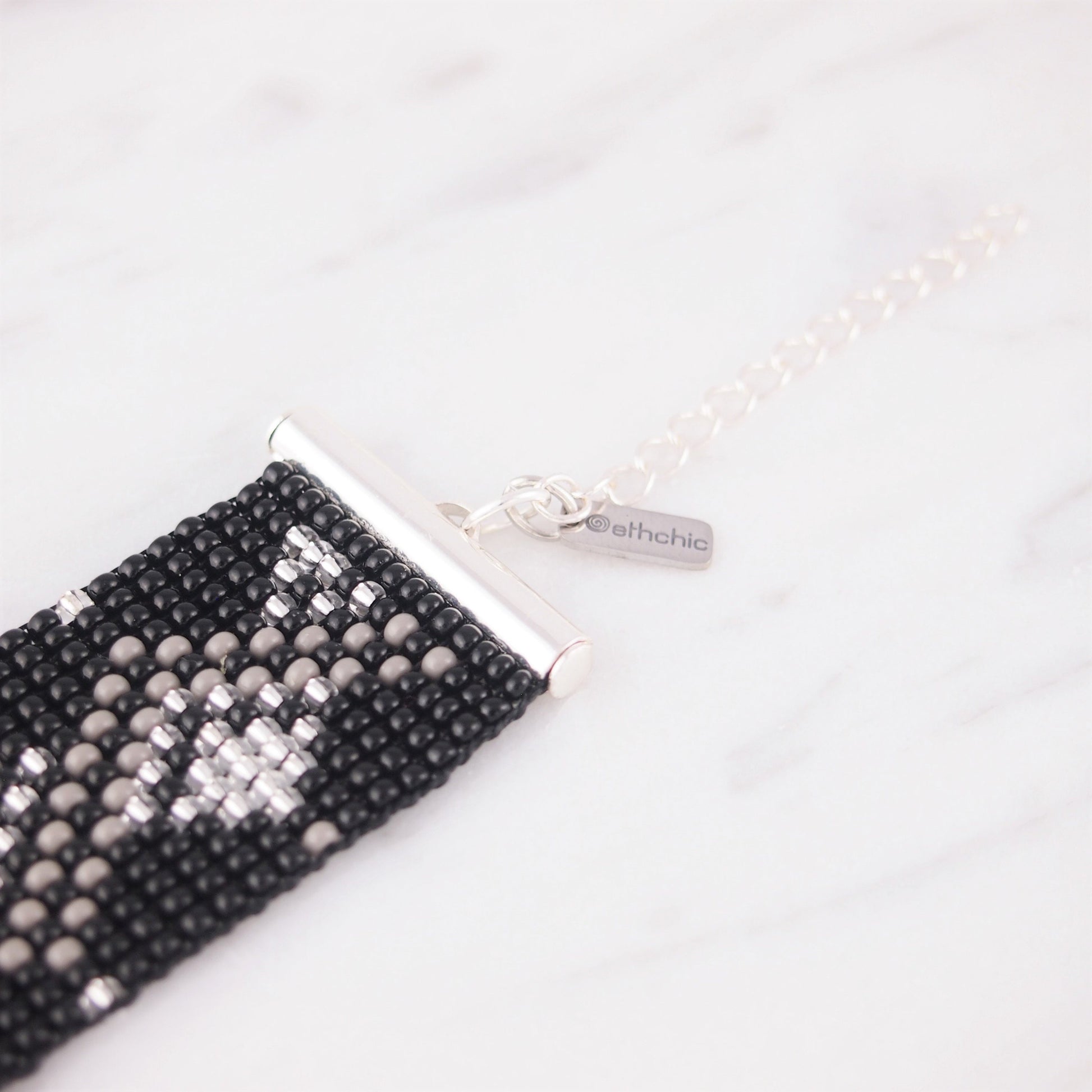 Bracelet perles rocaille bracelet perles noir bracelet peyote bracelet géométrique  bracelet boheme chic cadeau éthique cadeau elle