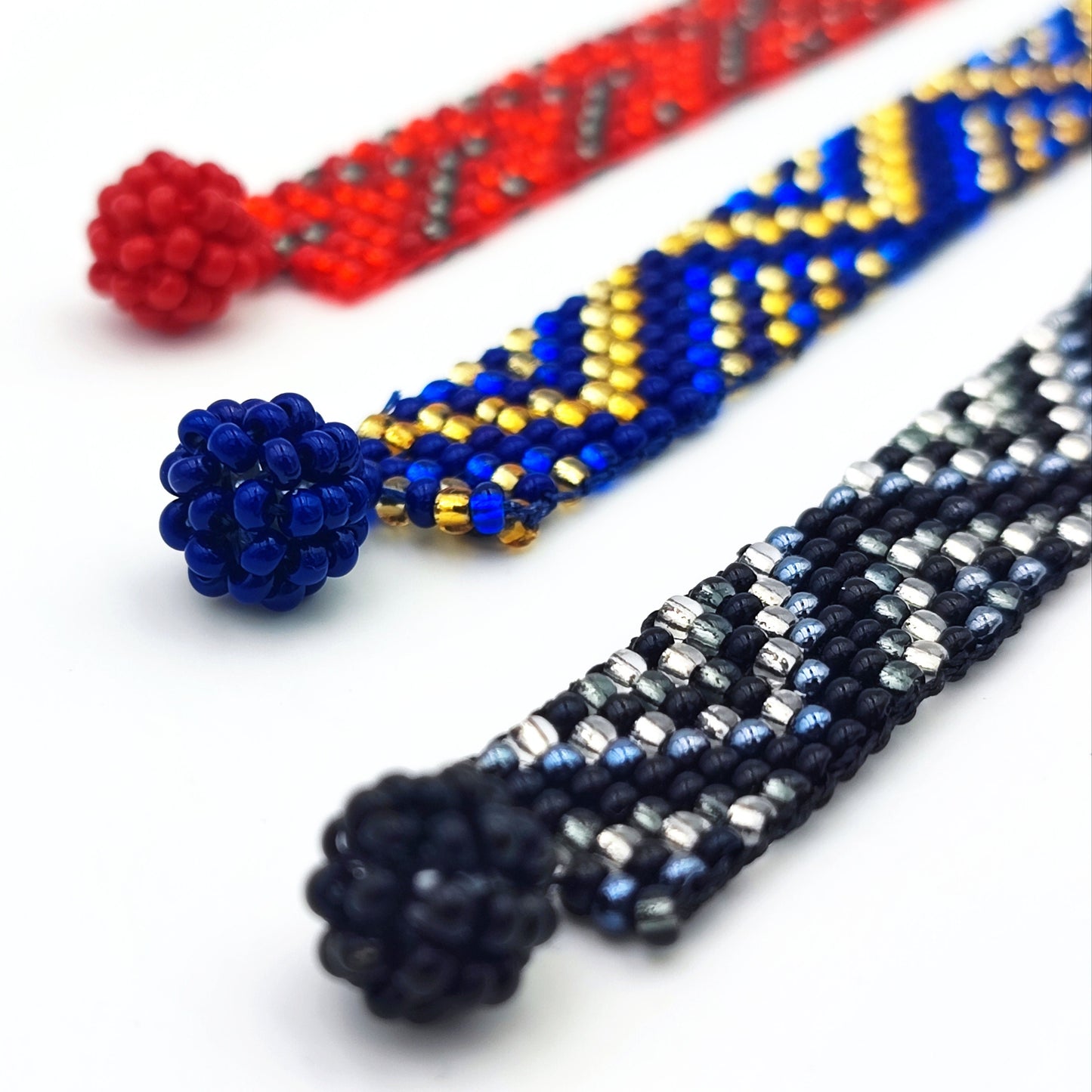 Bracelet perles Style boho chic Bracelet géométrique Bracelet fin Bracelet perles rocaille Bracelet ethchic Bracelet réglable