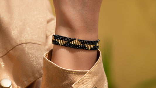 Bracelet triangles Bracelet perles Style boho chic Bracelet fin Bracelet perles rocaille triangles dorés Bracelet Ethchic