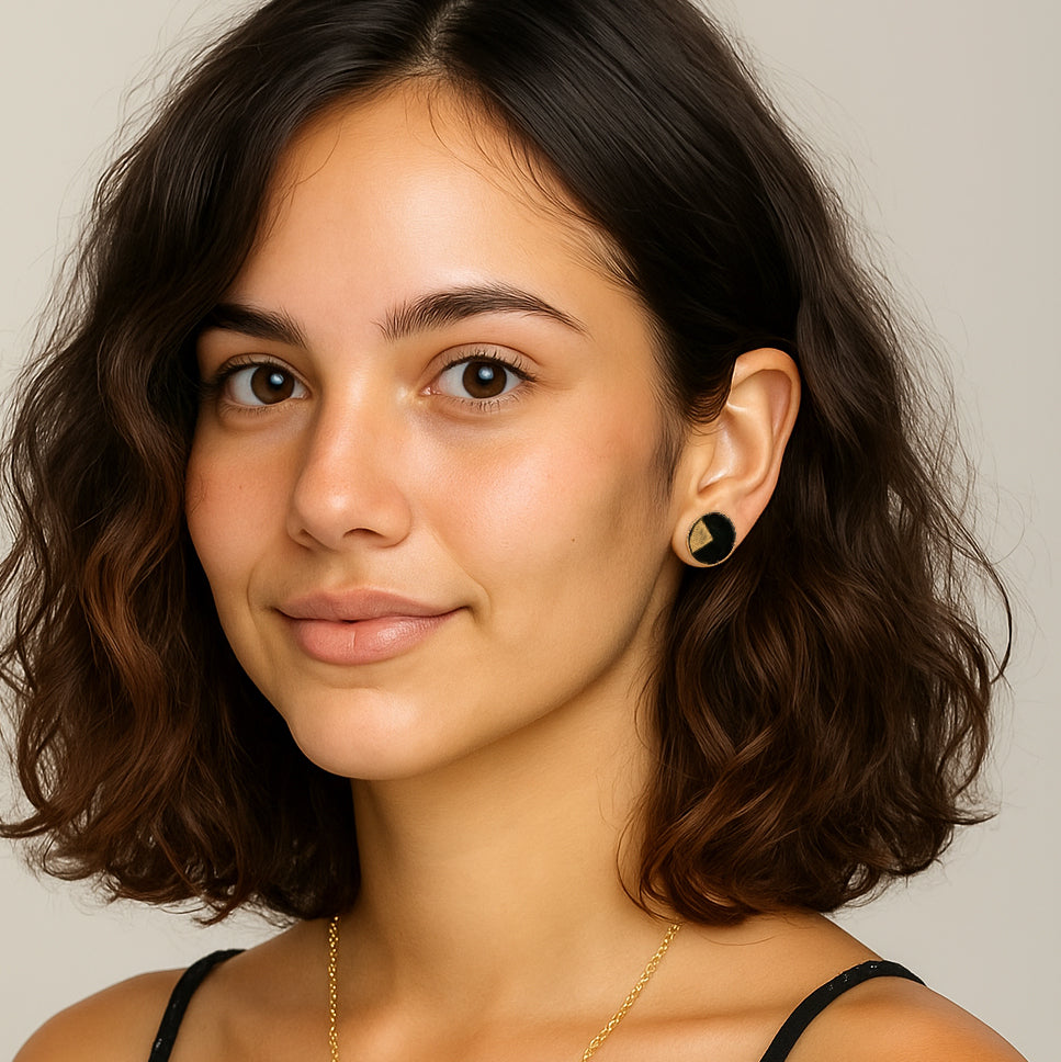 Boucles d'oreilles Rondes Noires Calebasse séchée Triangles Végan Puces | Micro Cari Rond 18mm