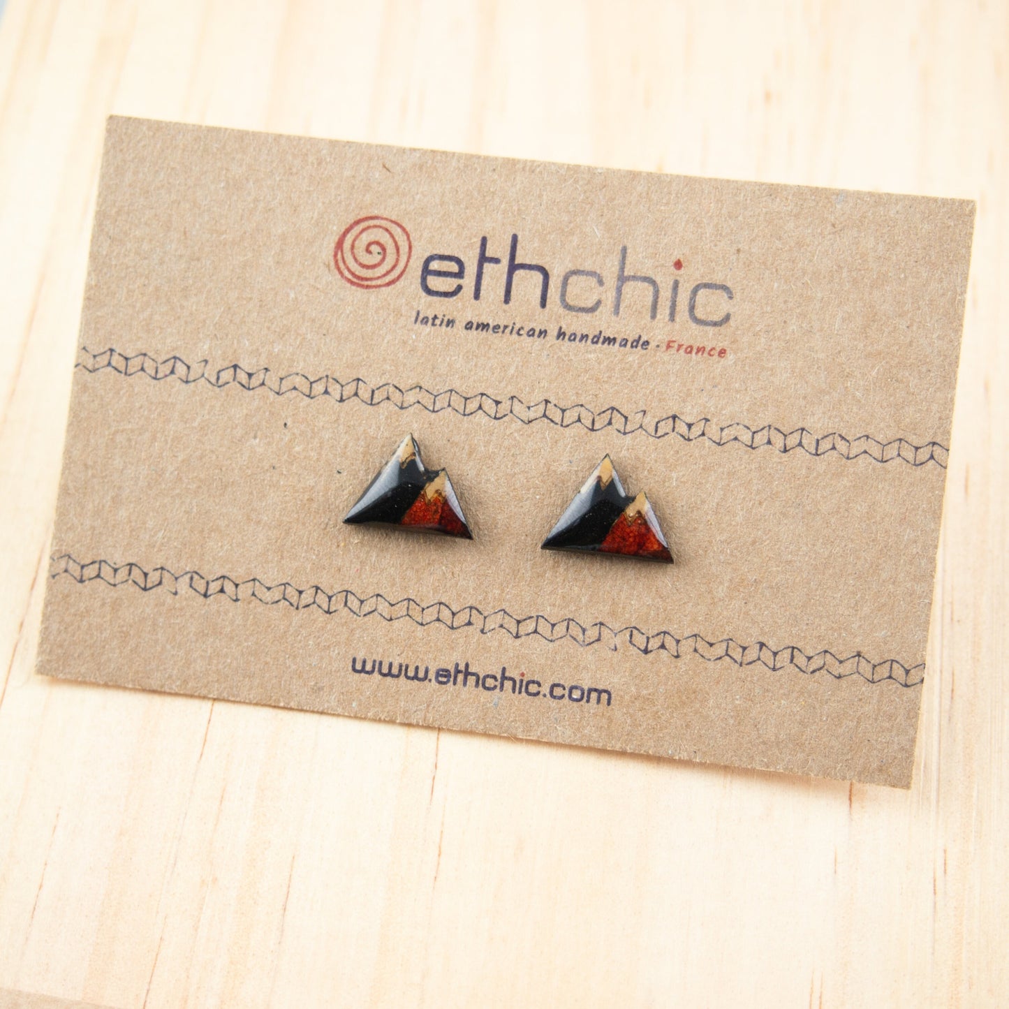 Puces d'oreilles végétales montagne boucles d'oreilles nature boucles d'oreilles effet émaillé bijoux de randonnée bijoux de noel rouges