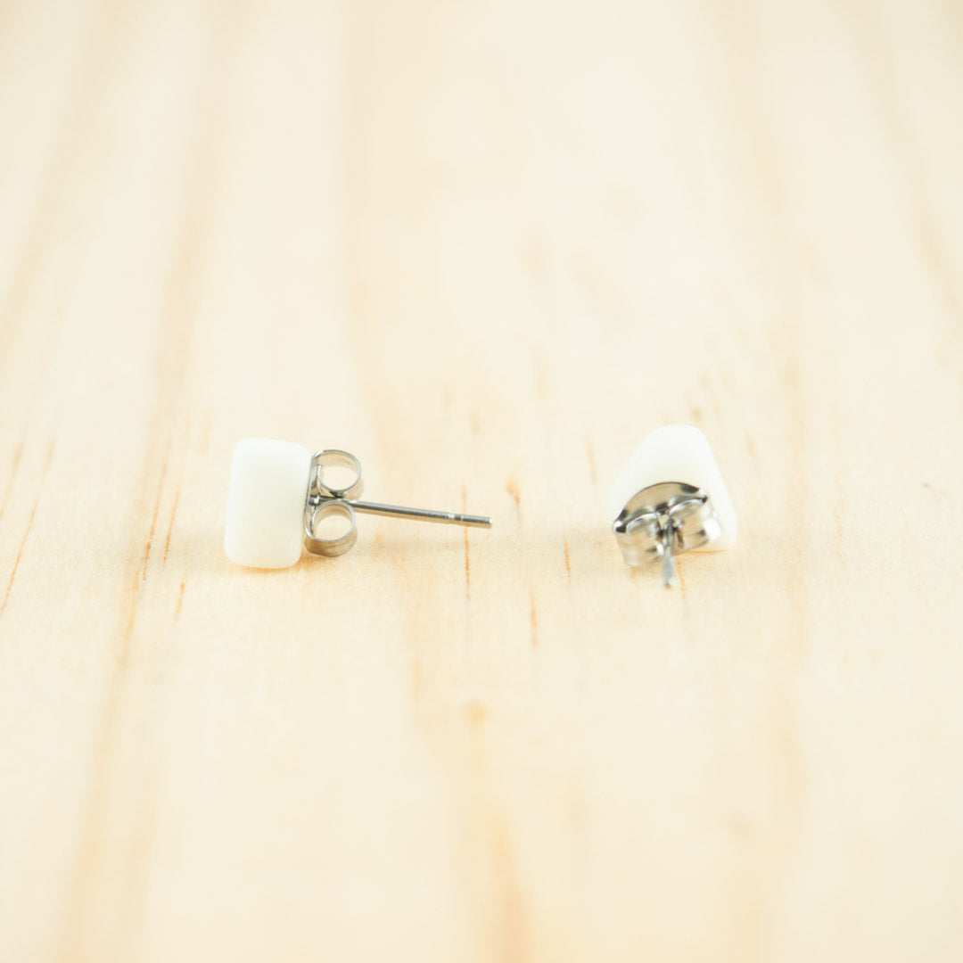 Puces d'oreilles Ivoire Végétal Diamant Végan Clous | Colidia